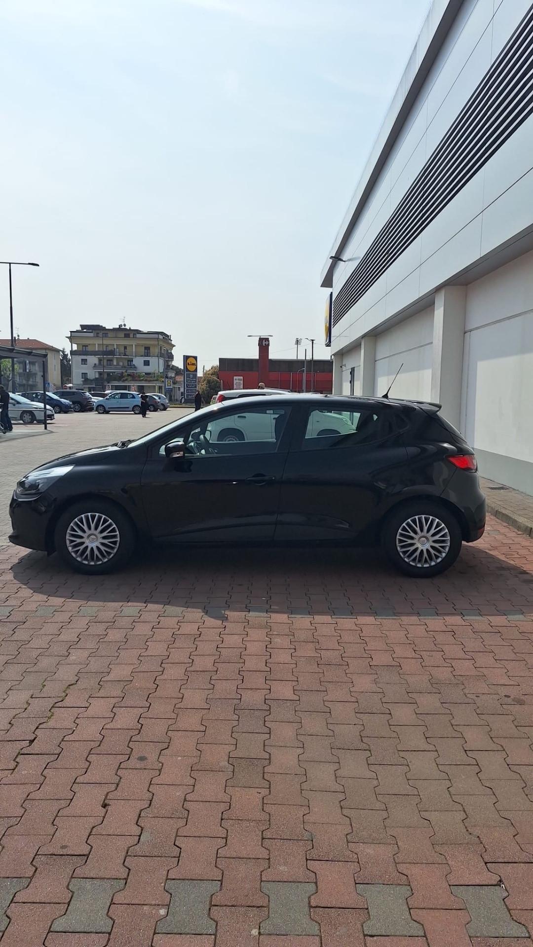 Renault Clio 1.2 75CV GPL 5 porte Costume National