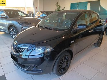 Lancia Ypsilon Hybrid Silver 1.0 (70 cv)