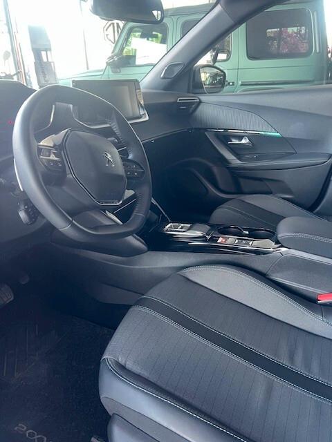 Peugeot 2008 BlueHDi 130 S&S EAT8 Allure