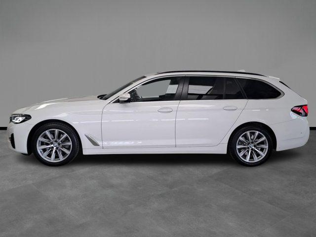 BMW 520 d 48V xDrive Touring Aut. + Tetto apr.