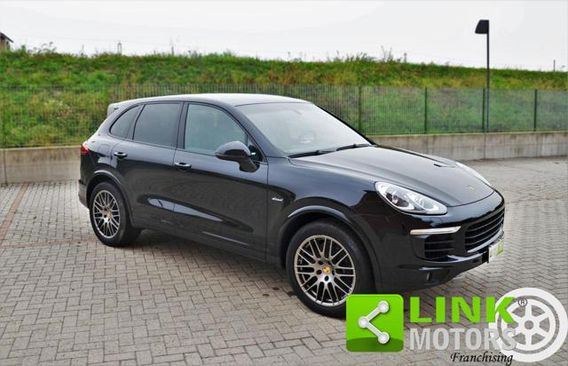 PORSCHE Cayenne 3.0 Diesel Platinum Edition