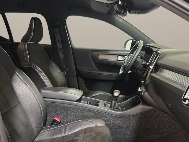 VOLVO XC40 D3 R-design