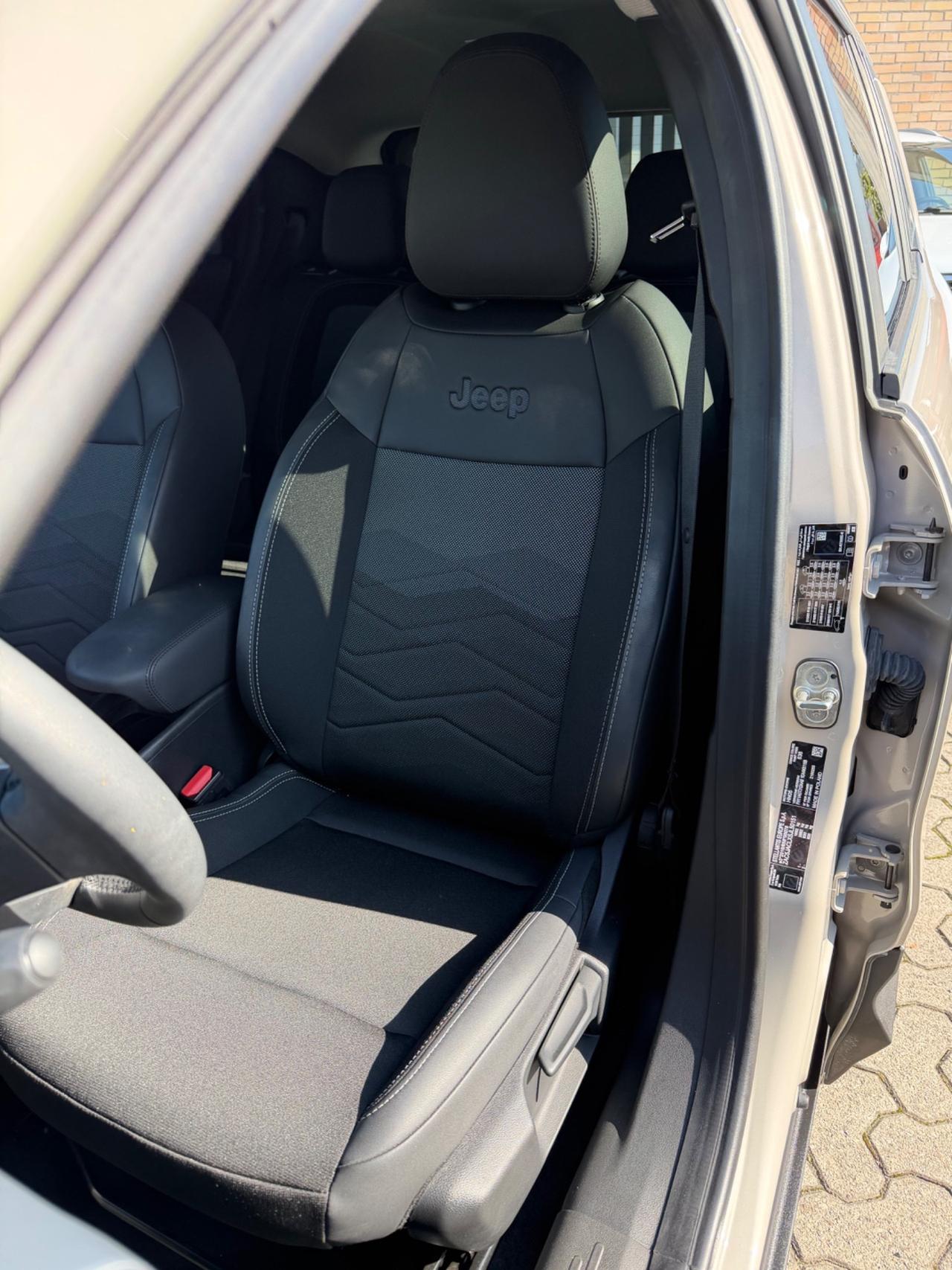 Jeep Avenger 1.2 Turbo 100 CV Summit