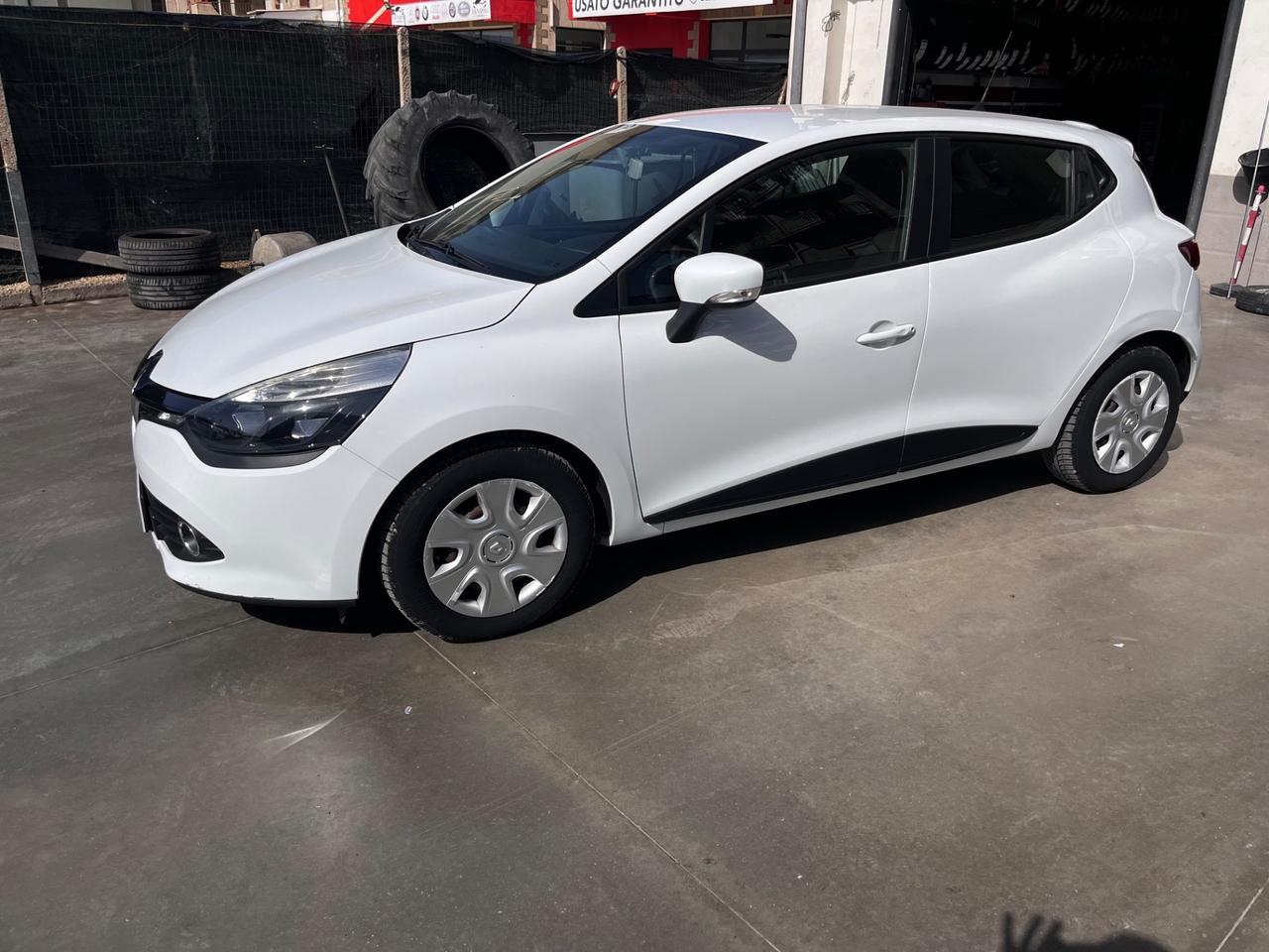 Renault Clio 1.2 75CV 5 porte Wave