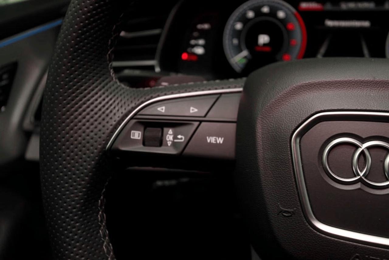 Audi Q7 60 TFSIe quattro S line