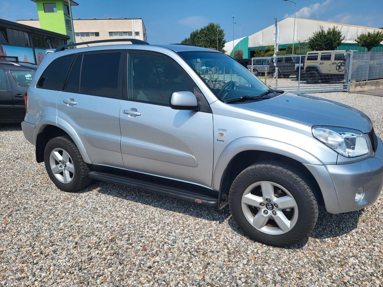 Toyota RAV 4 RAV4 2.0 16V cat 5 porte Sol