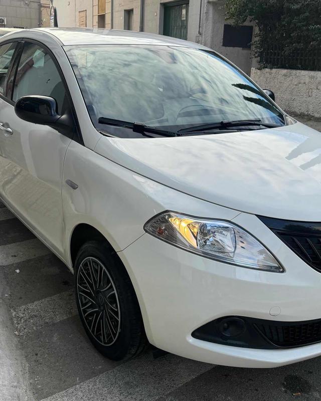 LANCIA Ypsilon 1.0 FireFly 5 porte S&S Hybrid Oro MY24