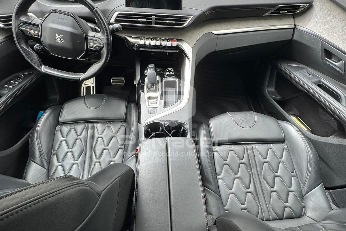 PEUGEOT 5008 BlueHDi 180 S&S EAT8 GT