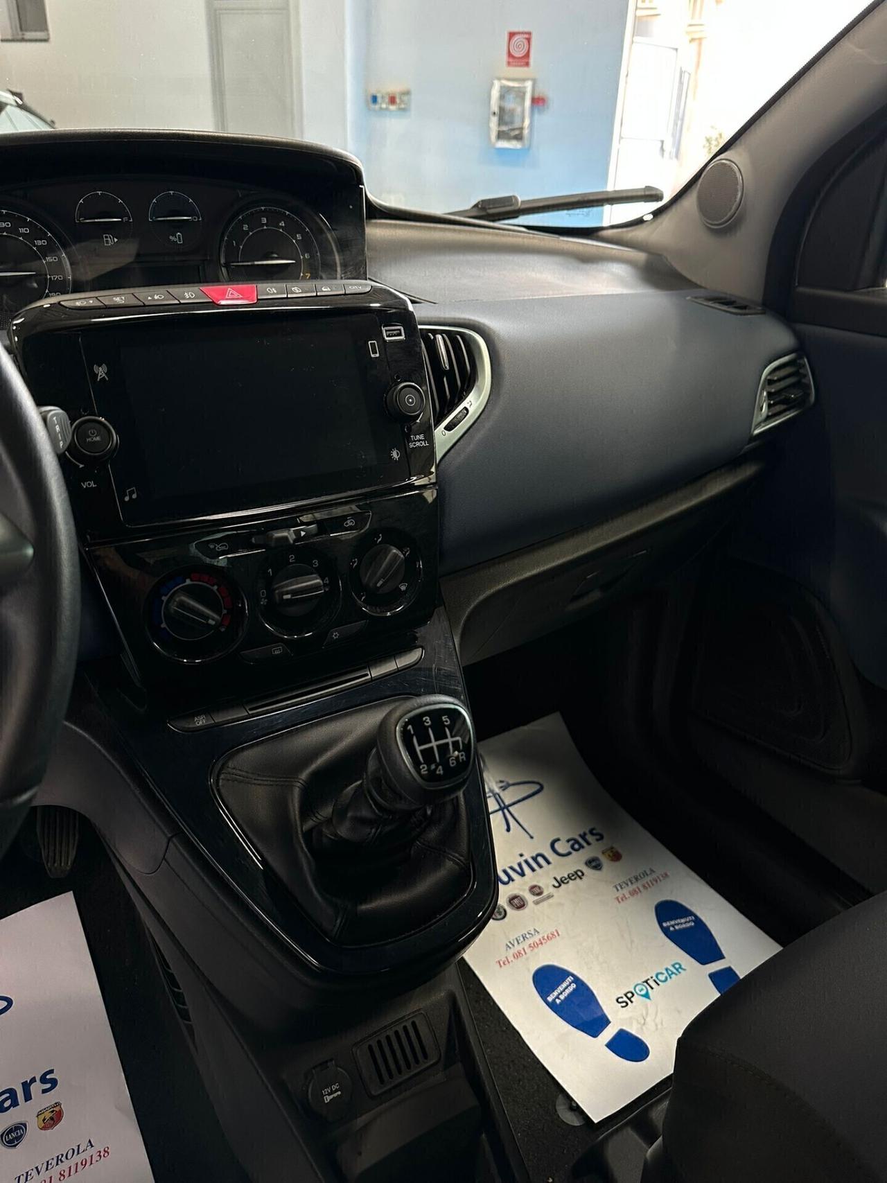 Lancia Ypsilon 1.0 2024 Hybrid Platino km aziendale