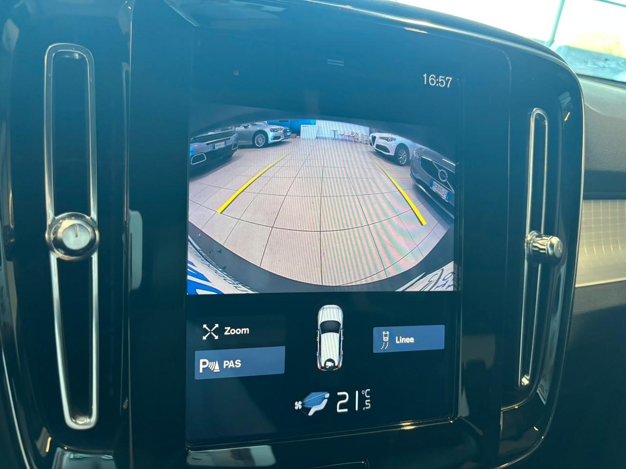 Volvo XC40 MOMENTUM PRO D3 AWD Geartronic