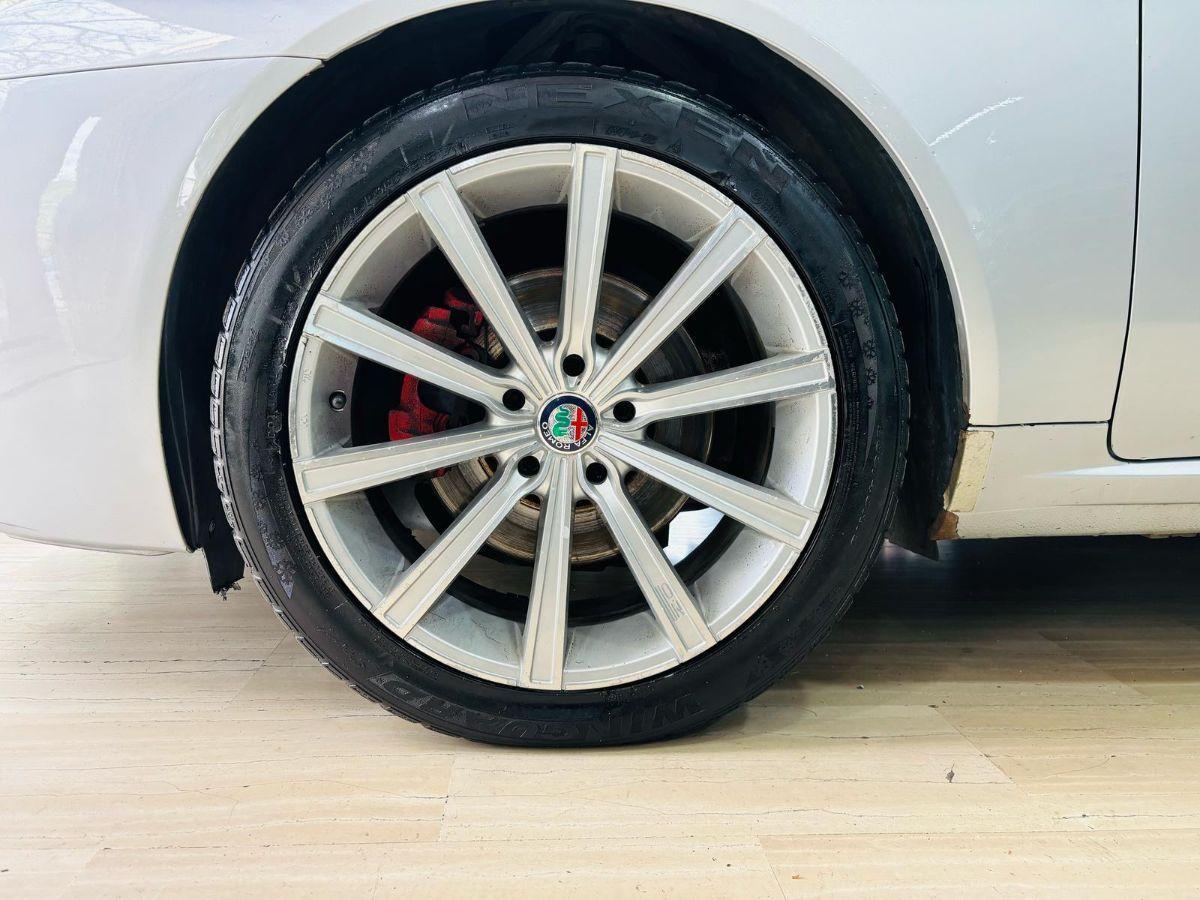 Alfa Romeo 159 1.9 JTDm 150cv 16V Distinctive Akrapovic