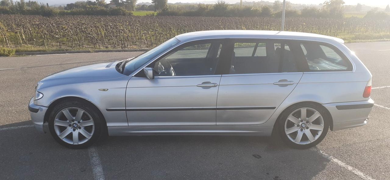 Bmw 320 320i (2.2) cat Touring Eletta