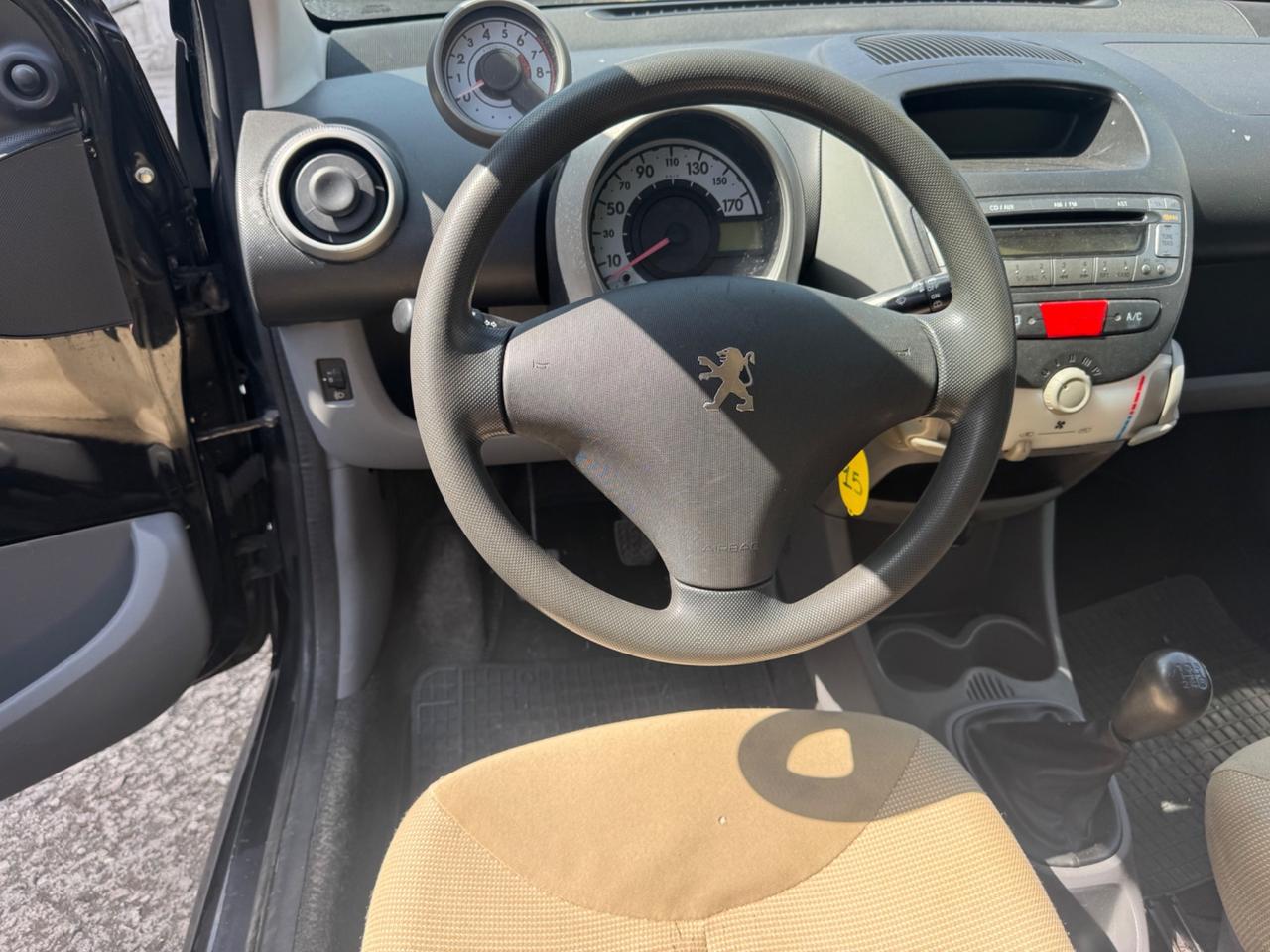 Peugeot 107 1.0 68CV 5p. Sweet Years