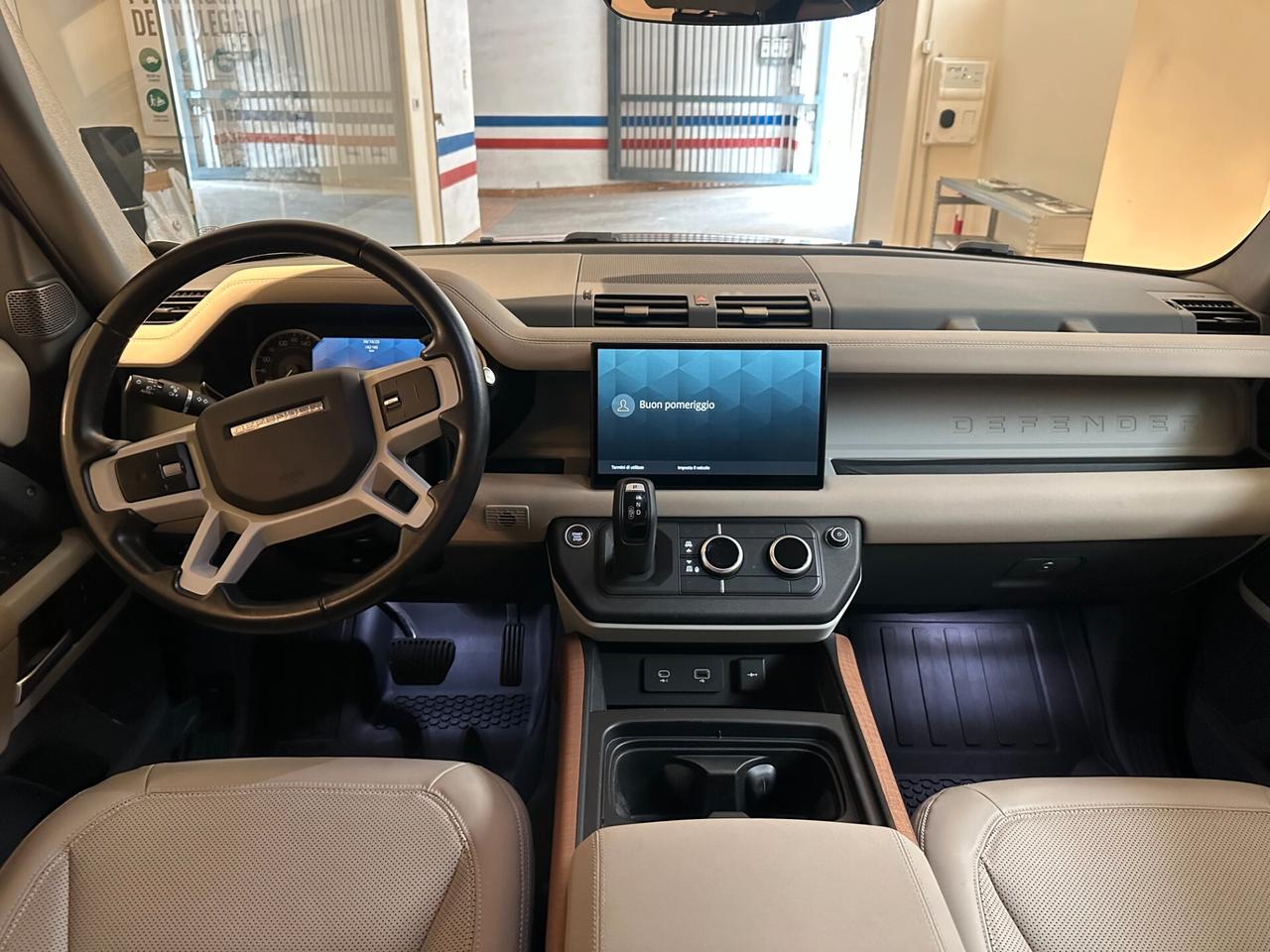 Land Rover Defender 110 3.0D I6 200 CV AWD Auto SE