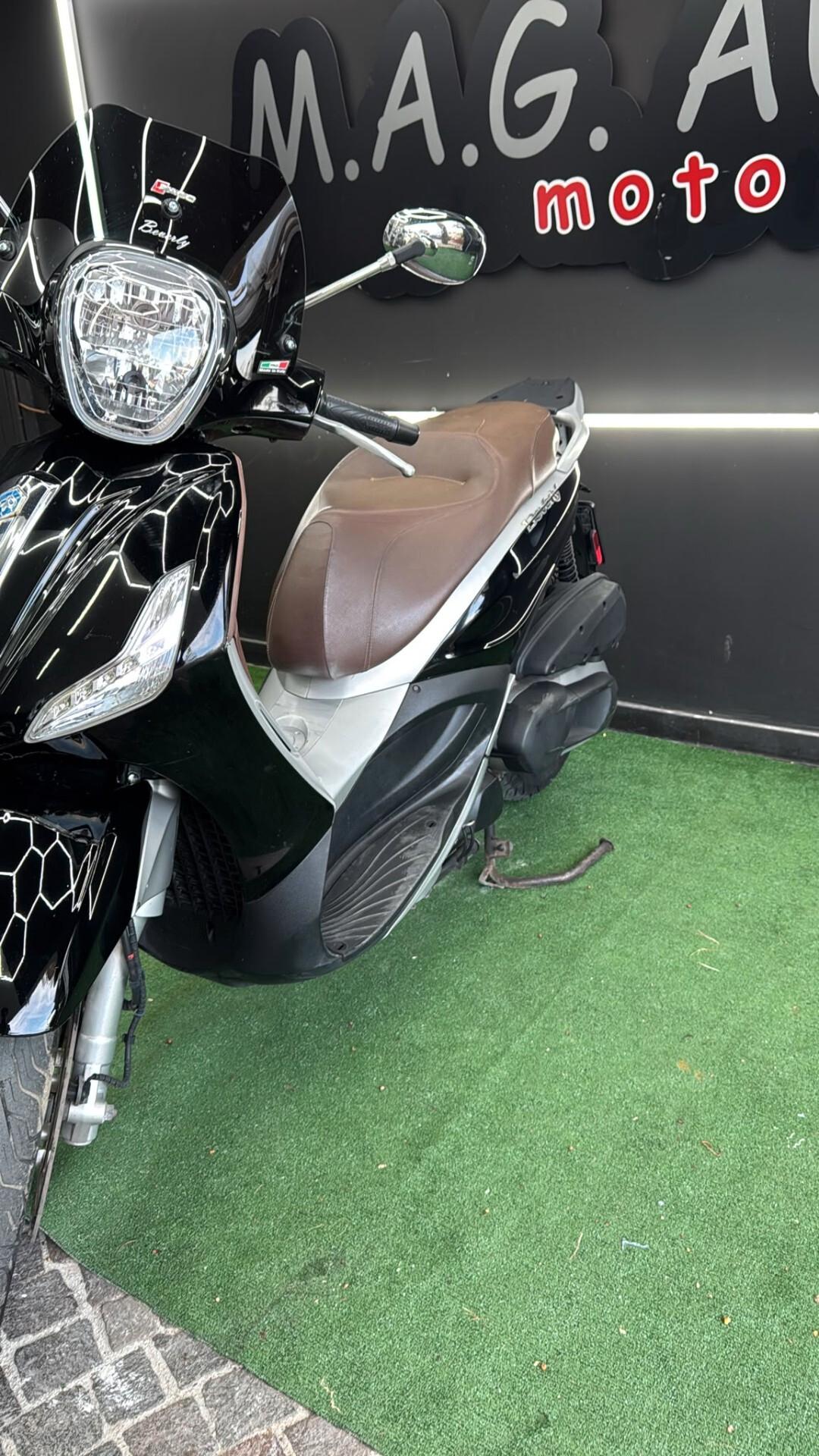 Piaggio Beverly 350