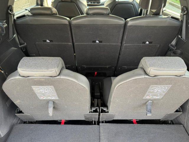 PEUGEOT 5008 BlueHDi 130 S&S EAT8 Allure Pack 7 POSTI - NAVI