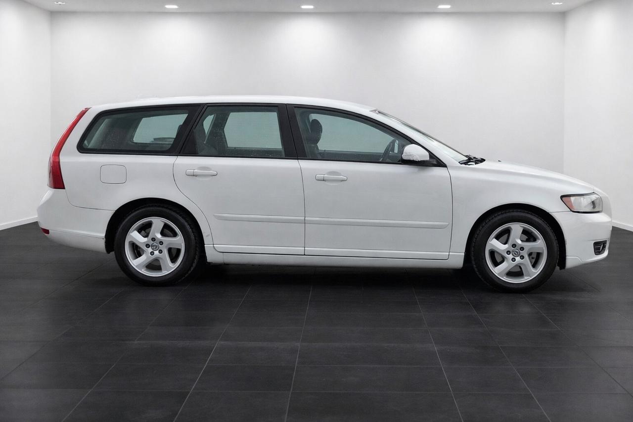 VOLVO V50 D2 R-DESIGN 1.6 DIESEL 114CV NEOPATENTATI EURO5