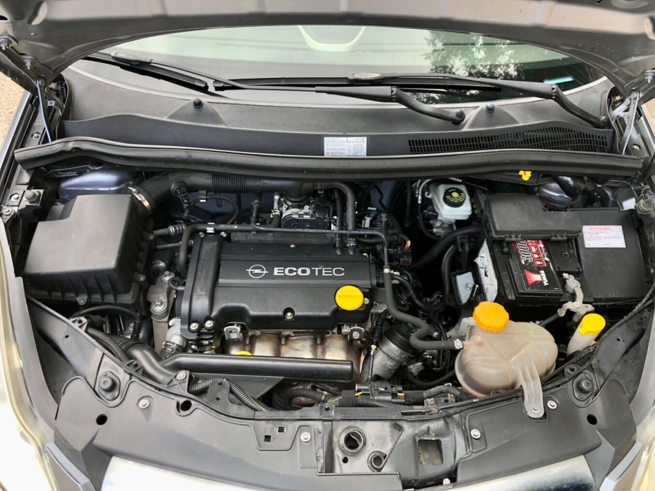 Opel Corsa 1.2 5 porte Club 80CV-2008
