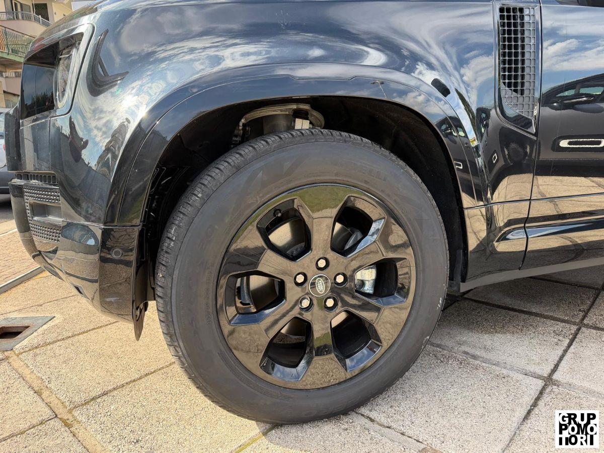 LAND ROVER - Defender