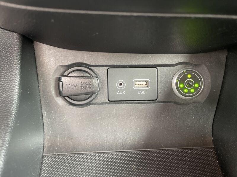 Hyundai i20 II 2015 5p 1.2 Login econext 84cv