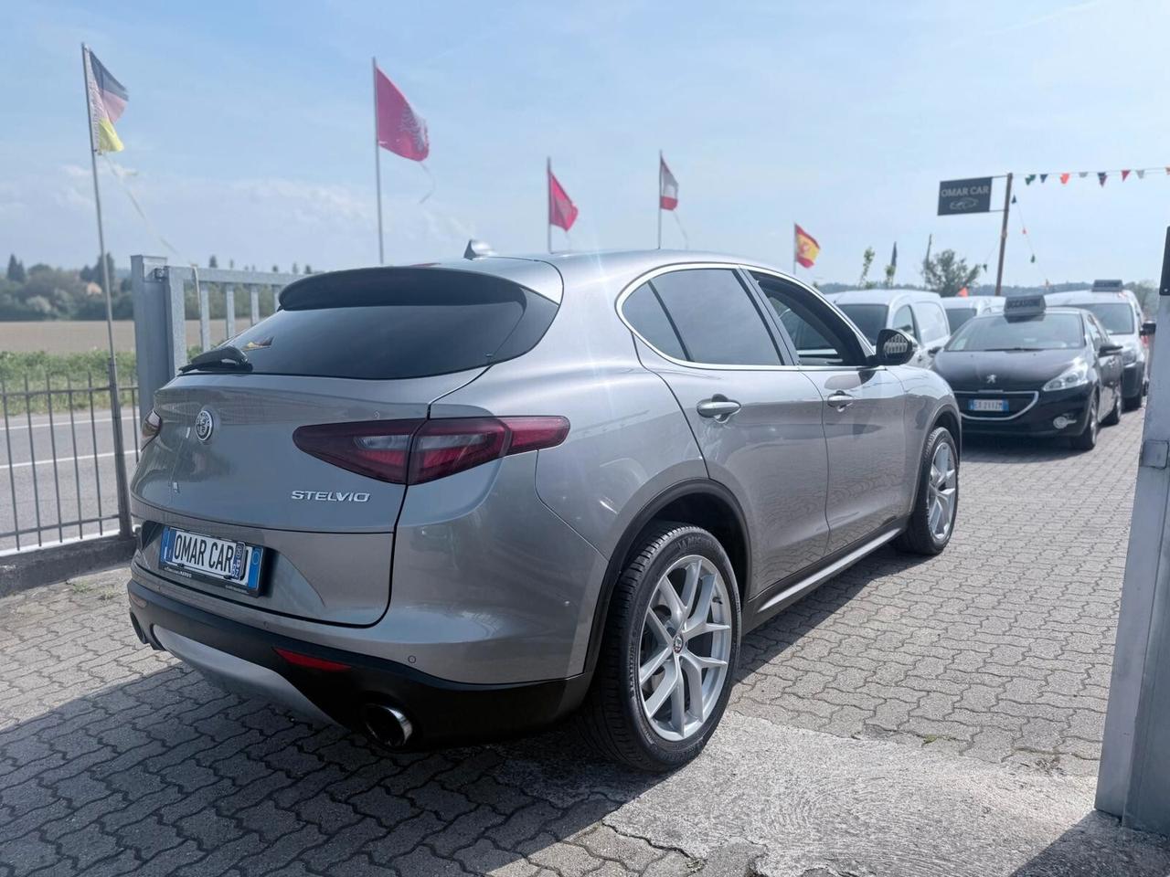 Alfa Romeo Stelvio 2.0 Turbo 280 CV AT8 Q4 GANCIO TRAINO