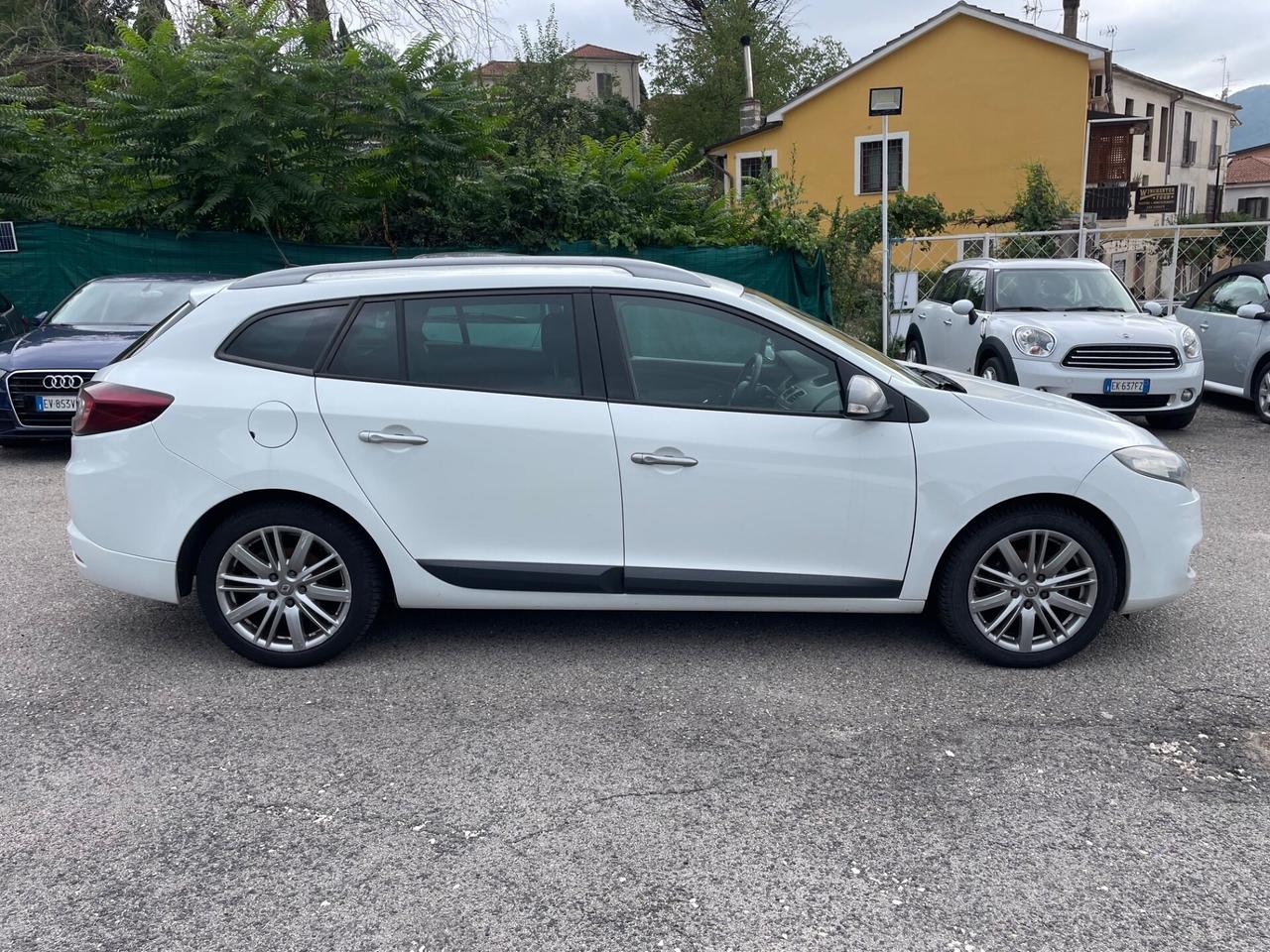 Renault Megane 1.5 dCi 110CV cambio automatico