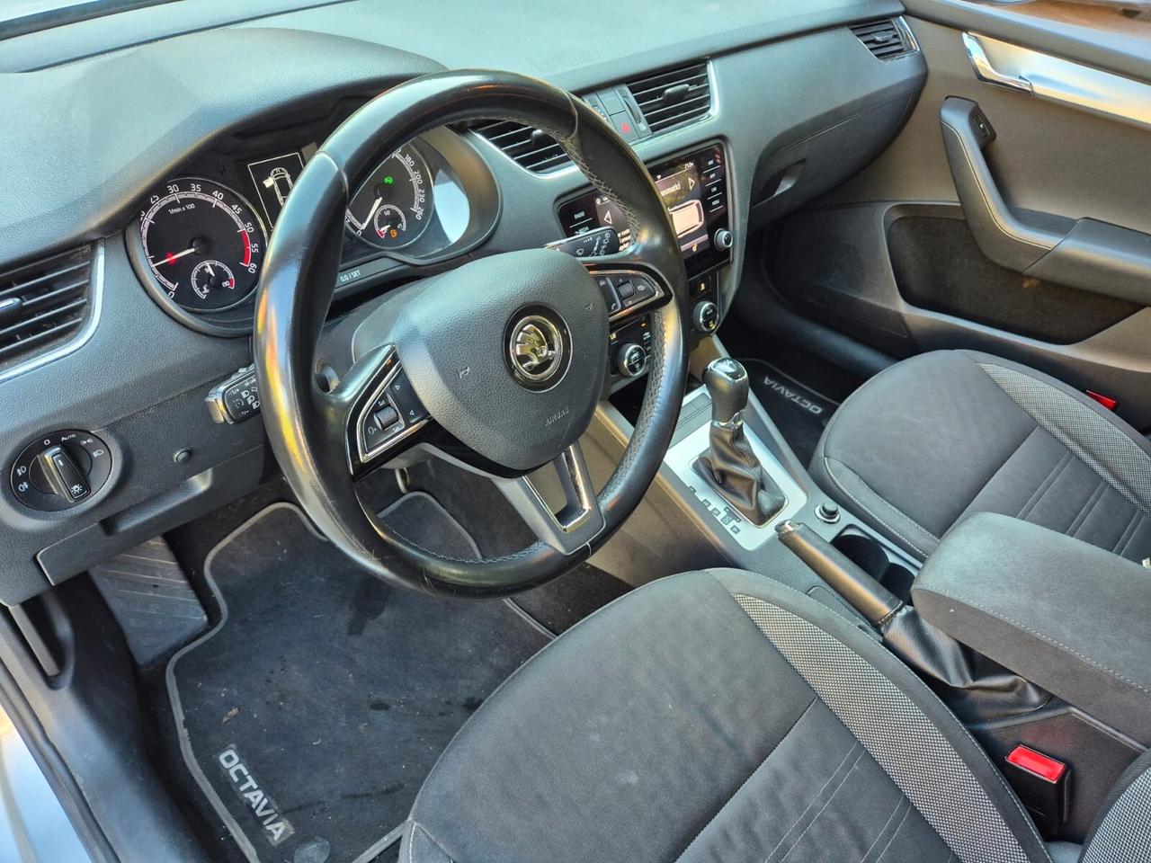 Skoda Octavia 1.6 TDI CR 115 CV DSG Wagon Executive