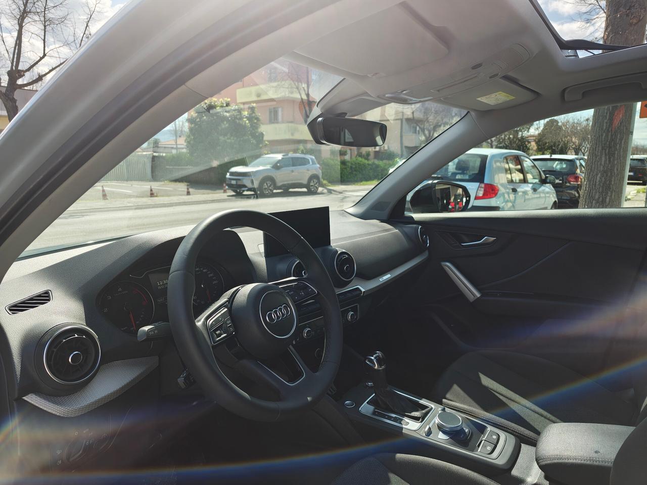 Audi Q2 35 TDI S tronic Identity Black