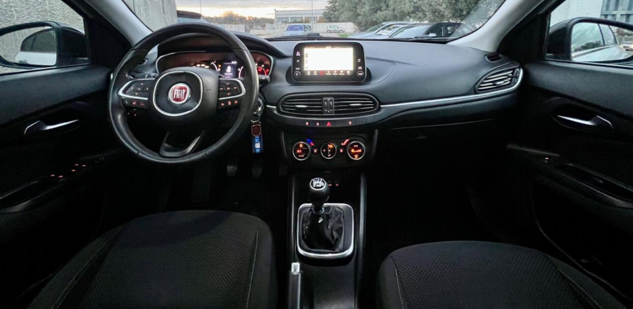 Fiat Tipo 1.6 Mjt ***5 PORTE*** S&S Lounge,Retrocamera,Cerchi diamantati,LED,Navigatore,Climatronic,ecc.