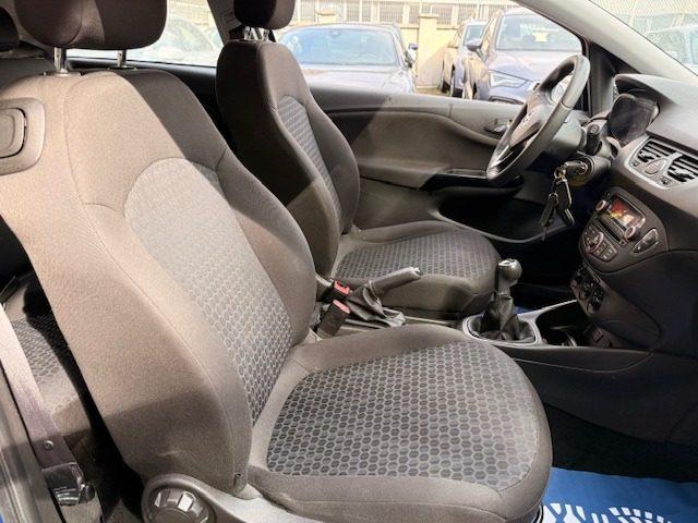 OPEL Corsa 1.2 Coupé Innovation