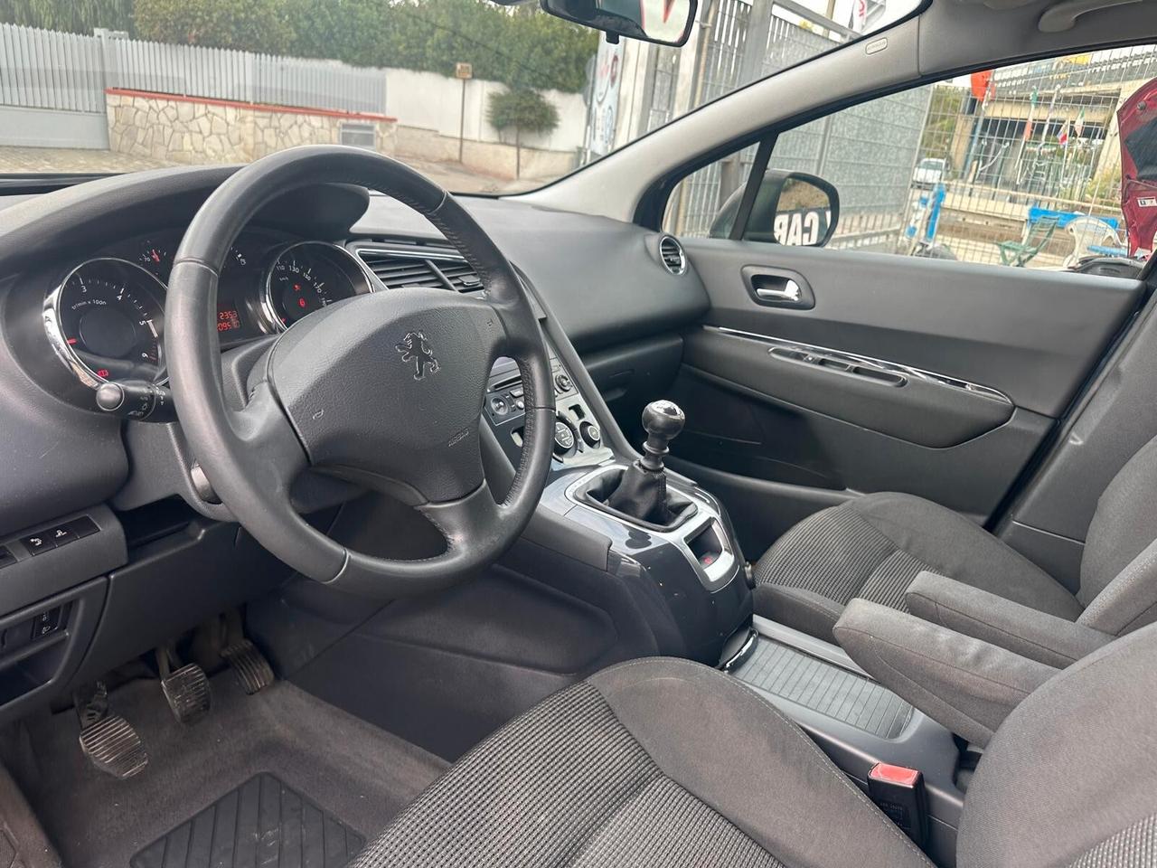 Peugeot 5008 1.6 HDi 112CV 7posti Access-04/2012