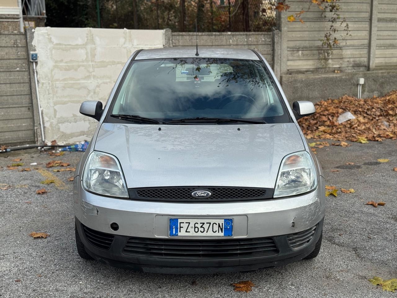 FORD FIESTA 1.2 BENZINA NEO PATENTATI KM REALI