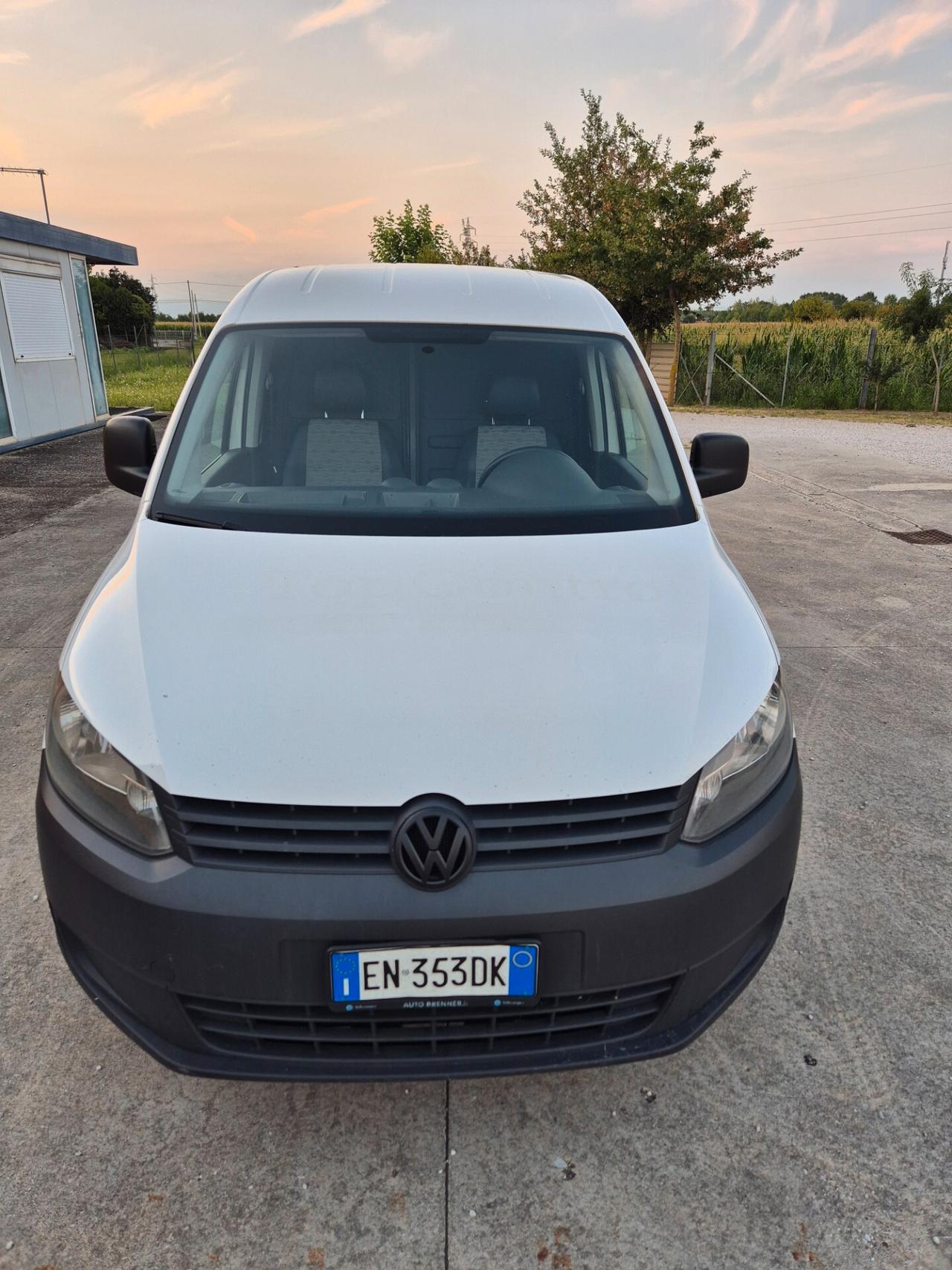 Volkswagen Caddy 1.6 TDI 102 CV neopatentati