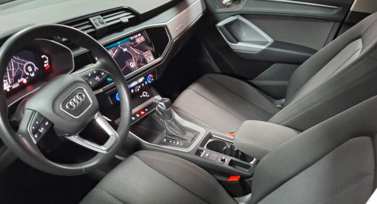 Audi Q3 35 TDI S tronic Business Advanced