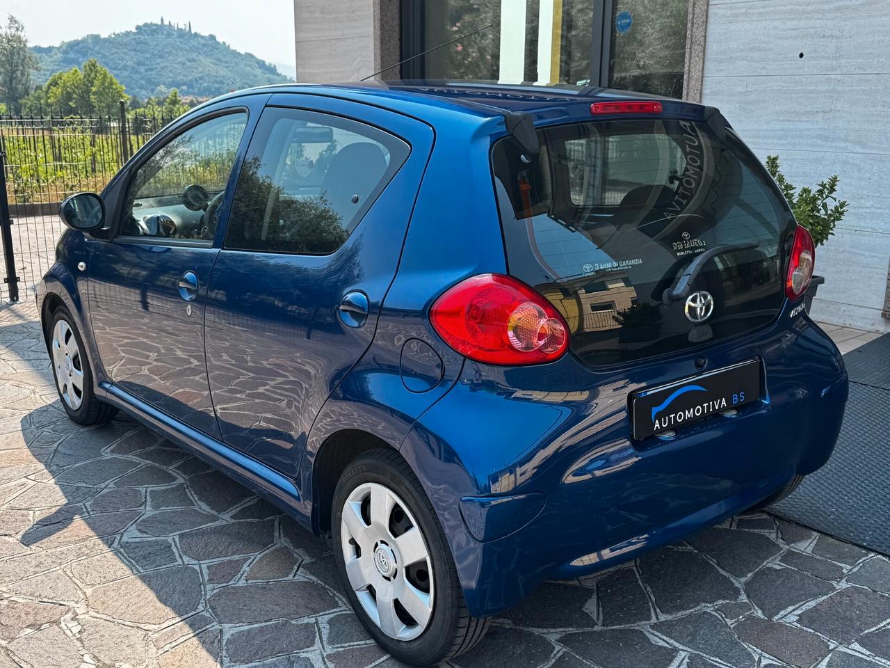 Toyota Aygo 1.0 12V VVT-i 5 porte Blue