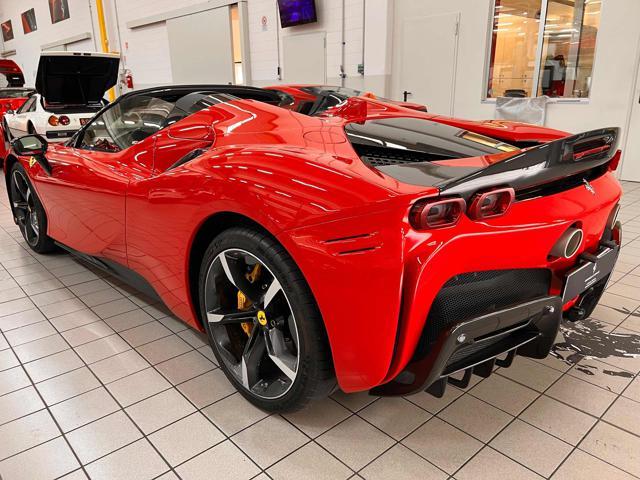 FERRARI SF90 Spider