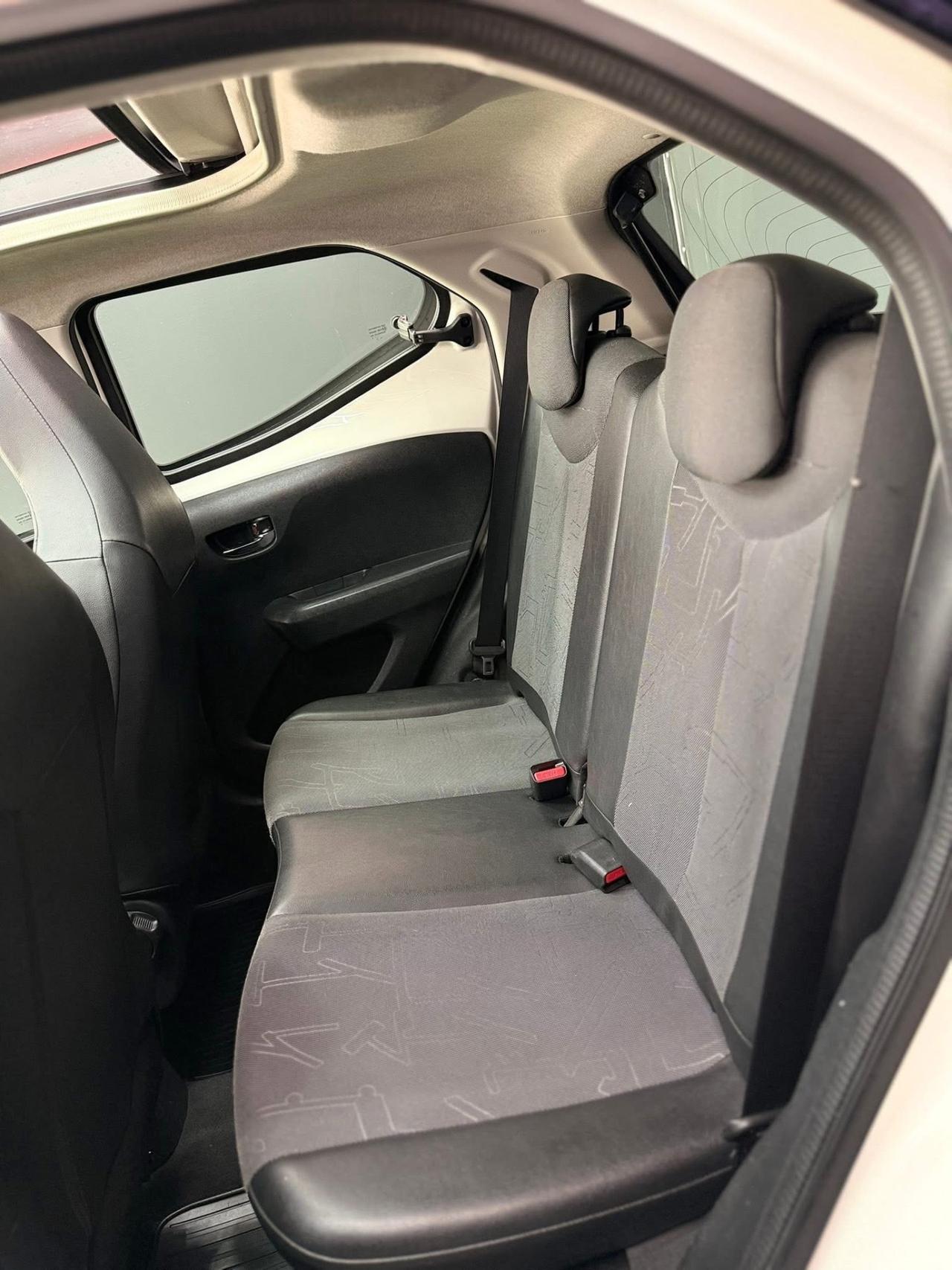 Toyota Aygo 1.0 Benzina CABRIO x-wave 2015