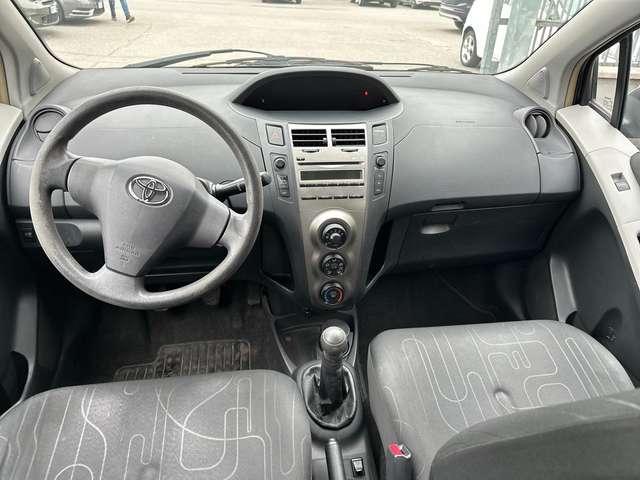 Toyota Yaris Yaris 5p 1.0 NEOPATENTATI