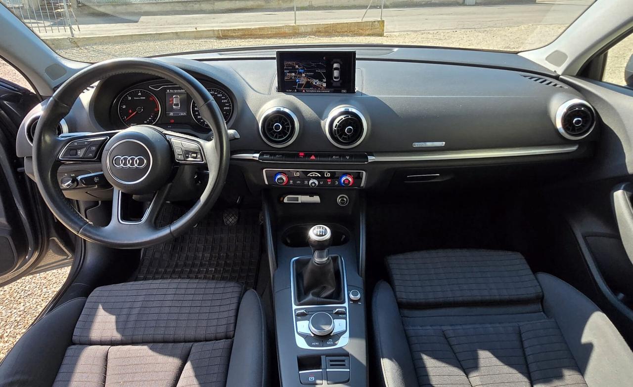 Audi A3 Sedan 1.6 TDI 116 CV Sport
