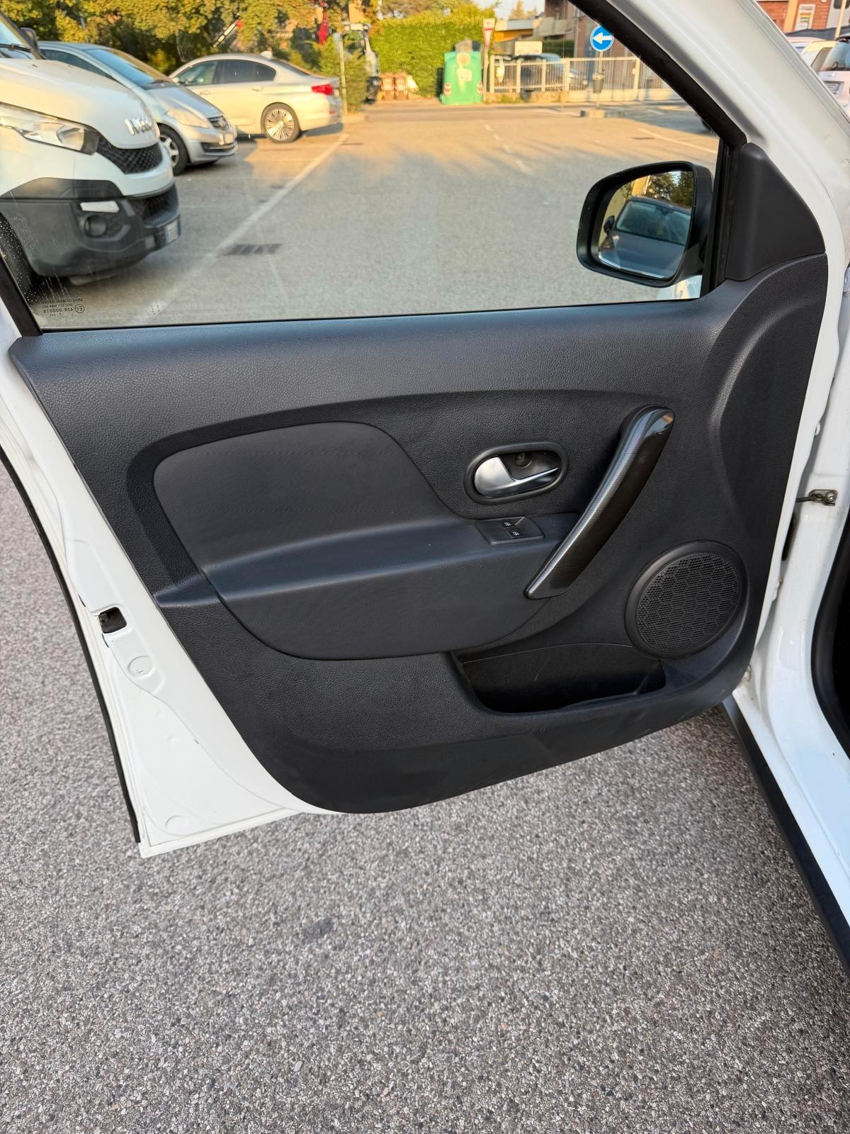 Dacia Sandero Stepway 0.9 tce Gpl - NAV. - NEOP. - 12 MESI DI GARANZIA -