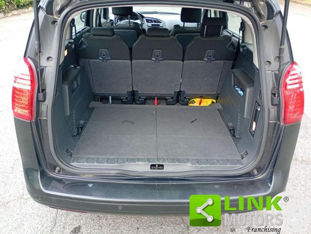 PEUGEOT 5008 1.6 HDi 110CV Tecno