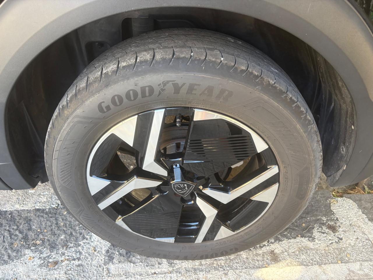 Peugeot 2008 PureTech 130 S&S EAT8 GT