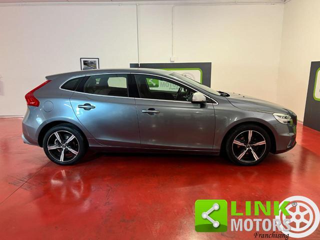 VOLVO V40 D2 R-design Momentum