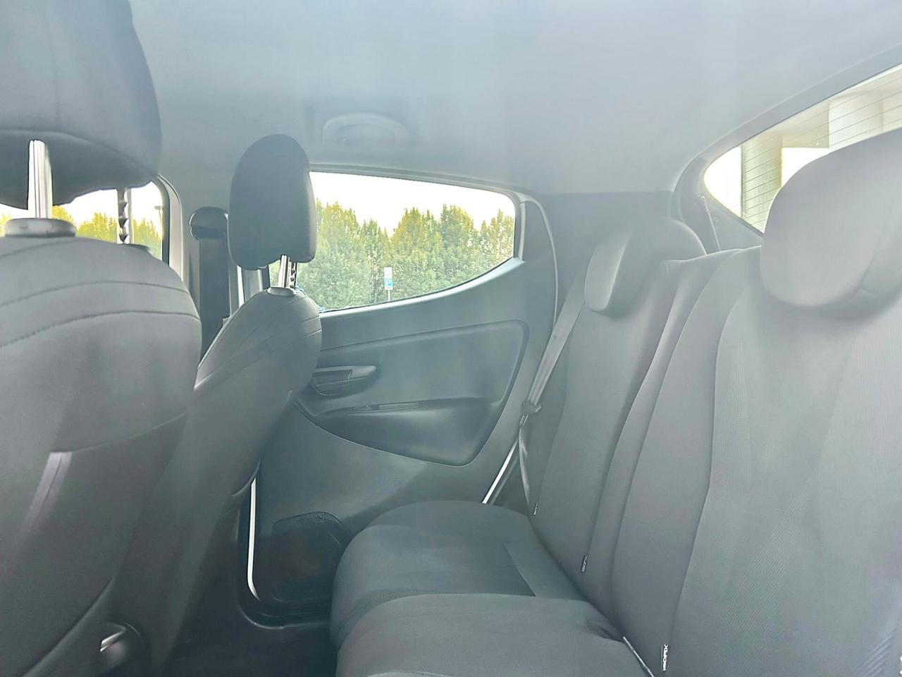 Lancia Ypsilon 1.2 69 CV 5 porte S&S Platinum