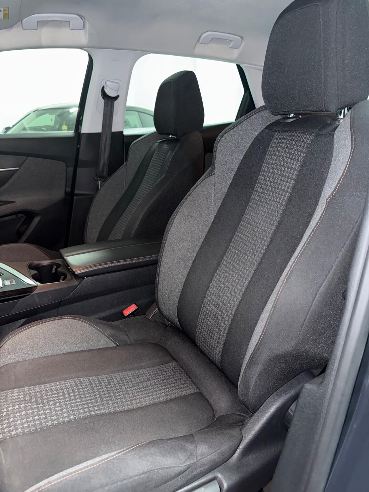 Peugeot 3008 BlueHDi 130 S&S Business