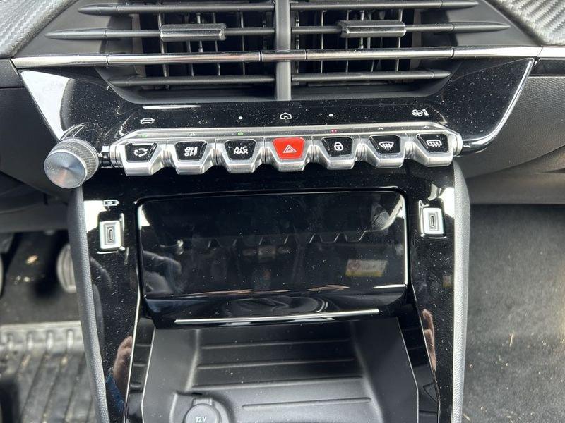 Peugeot 2008 PureTech 100 Allure NAVI + KEYLESS + CAMERA 360°