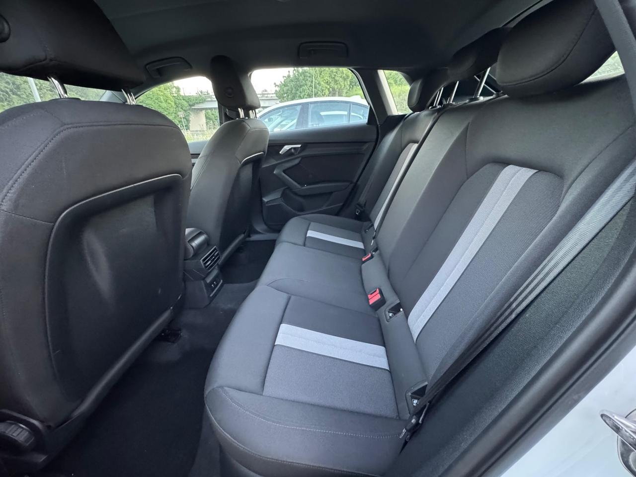 Audi A3 SPB 30 g-tron S tronic Business Advanced