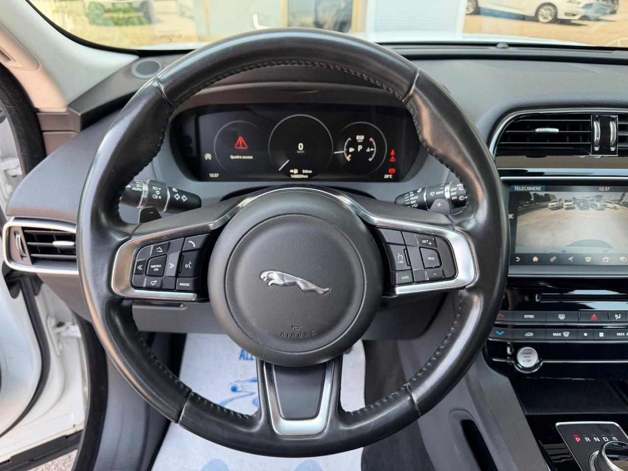 Jaguar F-Pace 2.0 D 180 CV AWD aut. Portfolio