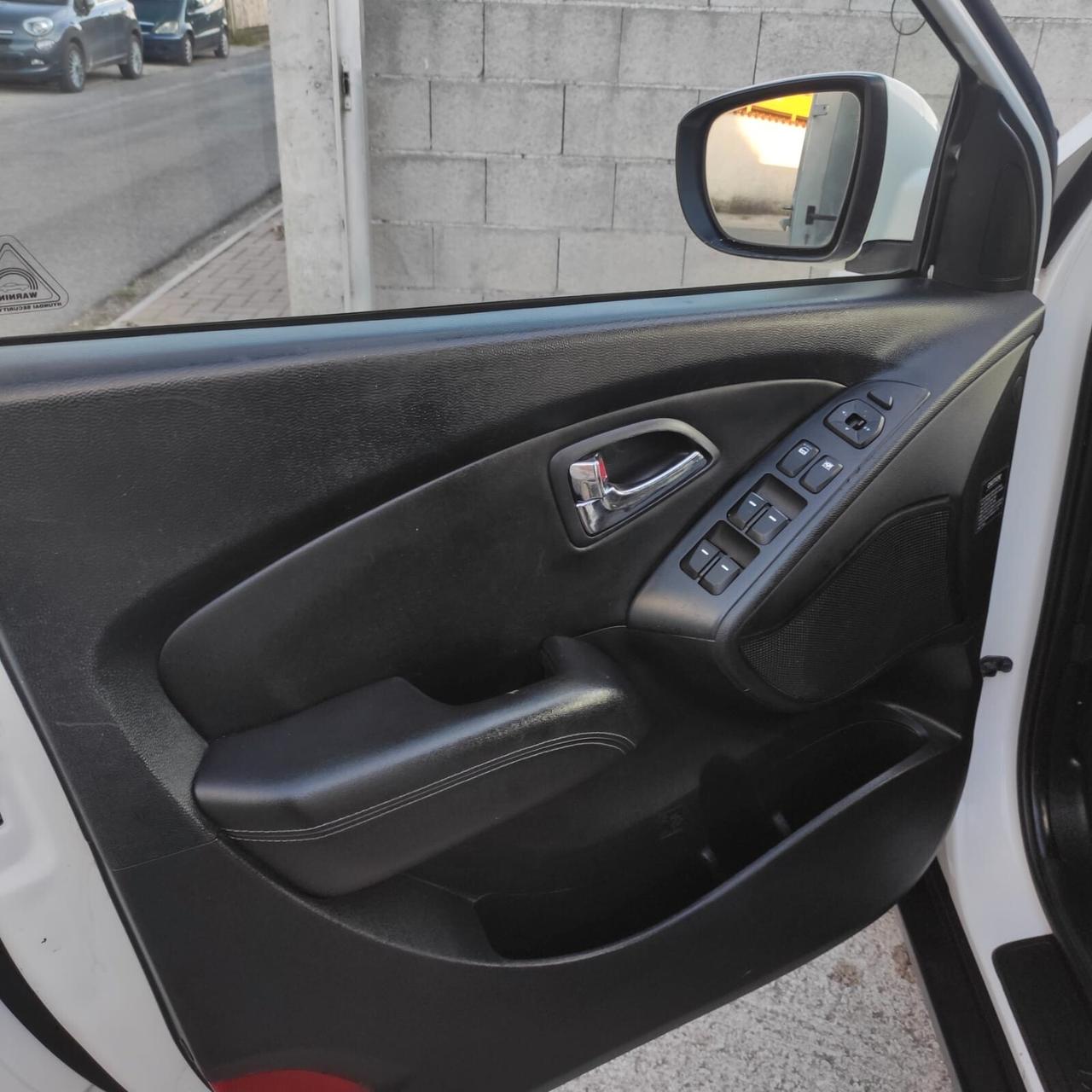 Hyundai iX35 1.7 DIESEL SEDILI IN PELLE