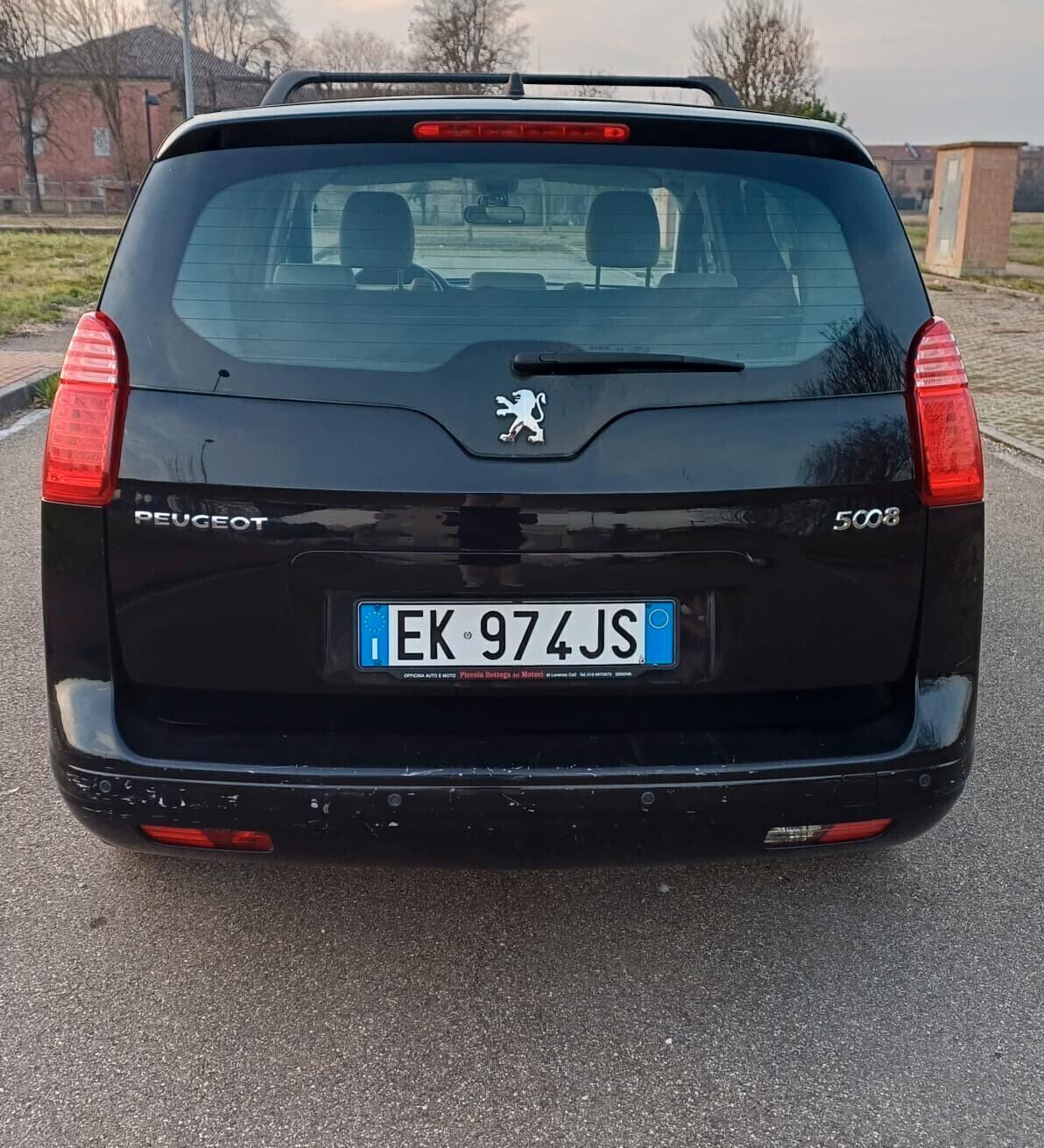 Peugeot 5008 1.6 HDi 112CV Féline